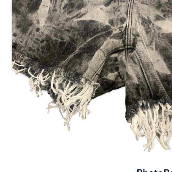 Good American Good 90s Denim Jeans Shorts High Waisted Black size 26 - Picture 3 of 7